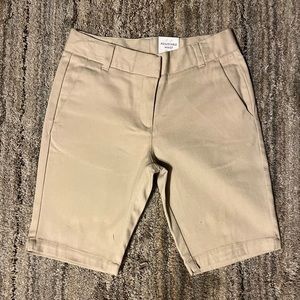 Park&Preston khaki shorts‎